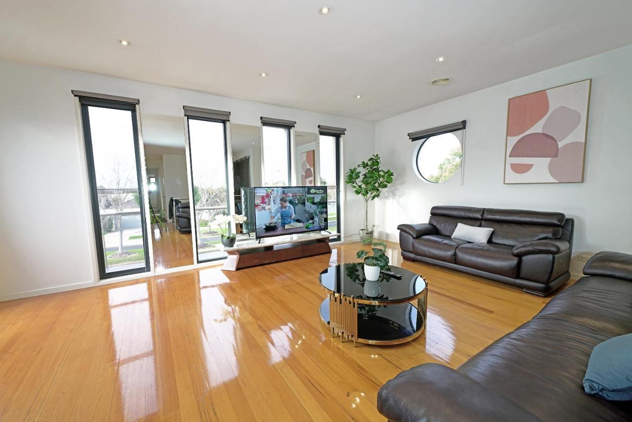 Luxury 7Brm Entire House Lakeview Blackswans Wifi Bbq Resort Point Cook Zewnętrze zdjęcie