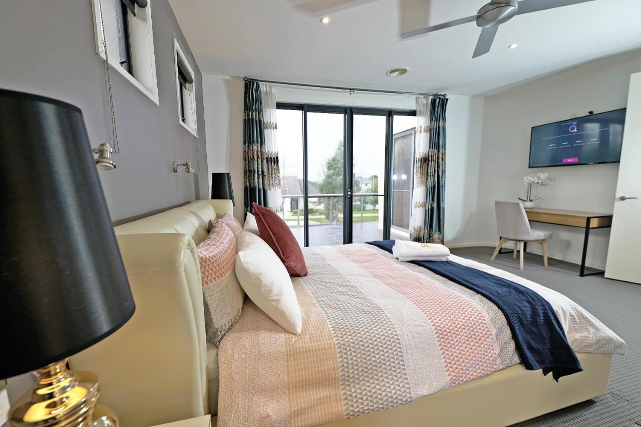 Luxury 7Brm Entire House Lakeview Blackswans Wifi Bbq Resort Point Cook Zewnętrze zdjęcie