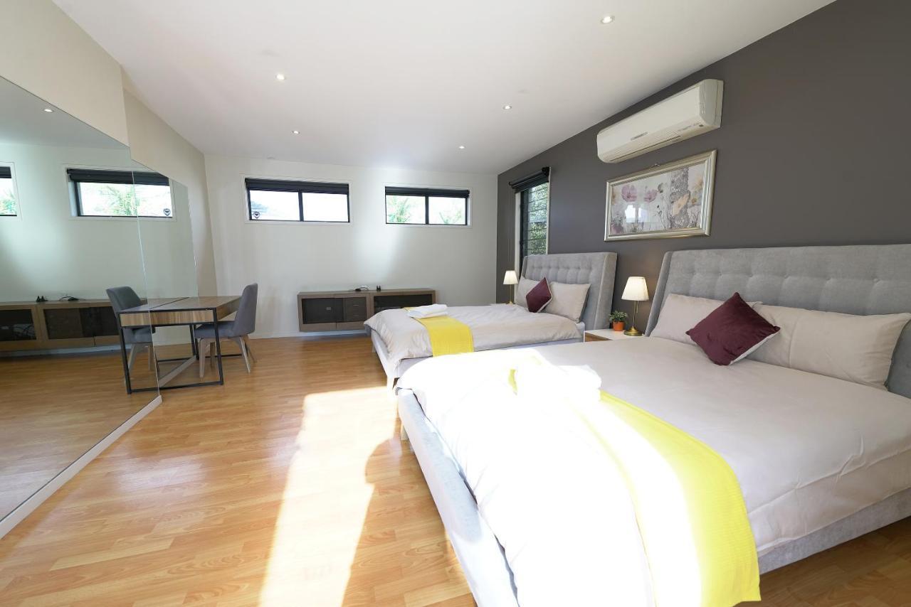 Luxury 7Brm Entire House Lakeview Blackswans Wifi Bbq Resort Point Cook Zewnętrze zdjęcie